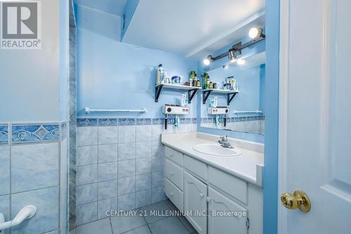 Lower - 268 Greenock Drive, Vaughan, ON - Indoor Photo Showing Bathroom