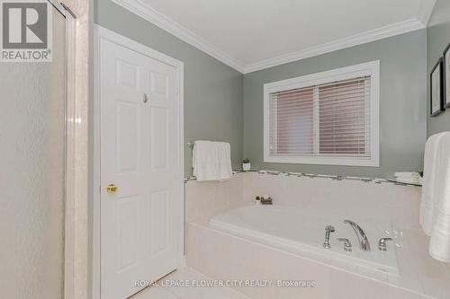 142 Vintage Gate, Brampton, ON - Indoor Photo Showing Bathroom