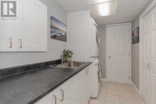 142 Vintage Gate, Brampton, ON - Indoor Photo Showing Kitchen