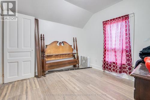 109 Sanford Avenue N, Hamilton, ON - Indoor Photo Showing Bedroom