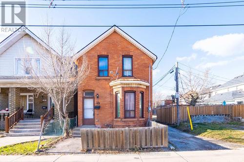 109 Sanford Avenue N, Hamilton, ON - Outdoor With Facade