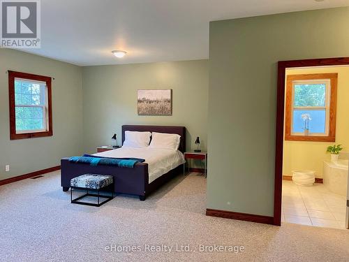 734 5Th Avenue E, Owen Sound, ON - Indoor Photo Showing Bedroom