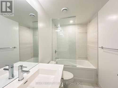 1016 - 195 Commerce Street, Vaughan, ON - Indoor Photo Showing Bathroom