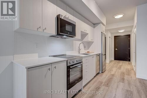 1104 - 5 Wellington Street S, Kitchener, ON - Indoor Photo Showing Kitchen