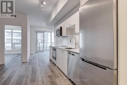 1104 - 5 Wellington Street S, Kitchener, ON - Indoor Photo Showing Kitchen With Upgraded Kitchen