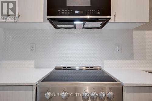 1104 - 5 Wellington Street S, Kitchener, ON - Indoor Photo Showing Kitchen