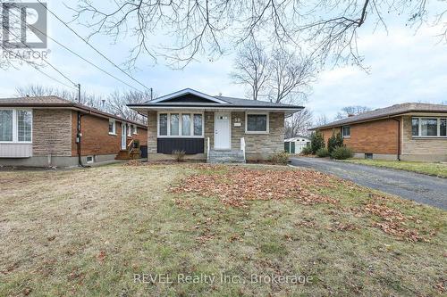 58 Highcourt Crescent, St. Catharines (442 - Vine/Linwell), ON - Outdoor