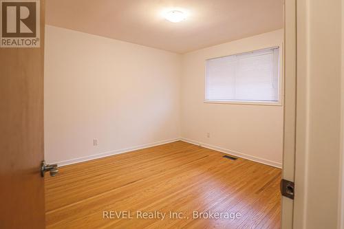 58 Highcourt Crescent, St. Catharines (442 - Vine/Linwell), ON - Indoor Photo Showing Other Room