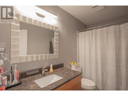 7388 Thompson Drive, Prince George, BC - Indoor Photo Showing Bathroom