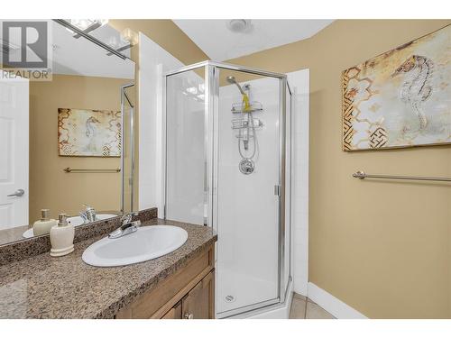 1128 Sunset Drive Unit# 407, Kelowna, BC - Indoor Photo Showing Bathroom