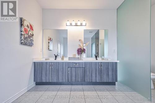 40 Conklin Crescent, Aurora, ON - Indoor Photo Showing Bathroom