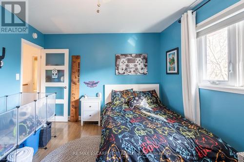 109 Main Street W, Grimsby, ON - Indoor Photo Showing Bedroom