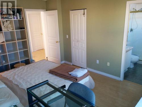 Room In Shared 12331 Mcneely Drive, Richmond, BC - Indoor