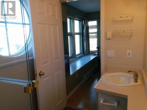 Room In Shared 12331 Mcneely Drive, Richmond, BC - Indoor Photo Showing Bathroom