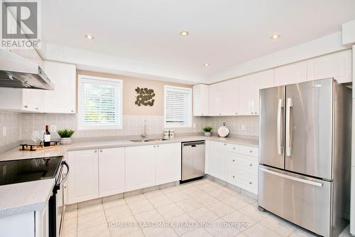 1 Apollo Drive, Richmond Hill, ON - Indoor Photo Showing Kitchen