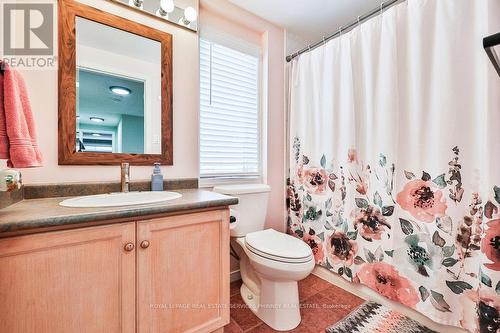 19 Tisdale Court, Kitchener, ON - Indoor Photo Showing Bathroom