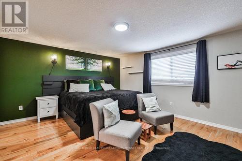 19 Tisdale Court, Kitchener, ON - Indoor Photo Showing Bedroom