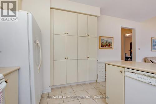 33 - 28 Calliandra Trail, Brampton, ON - Indoor Photo Showing Kitchen