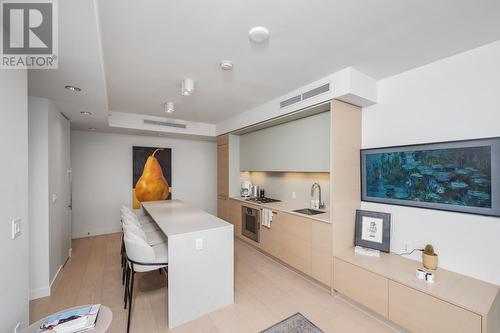 4X01 1289 Hornby Street, Vancouver, BC - Indoor Photo Showing Kitchen