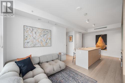 4X01 1289 Hornby Street, Vancouver, BC - Indoor Photo Showing Living Room