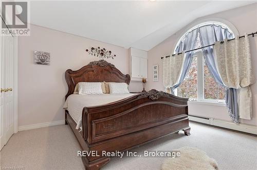 407 Vine Street, St. Catharines (442 - Vine/Linwell), ON - Indoor Photo Showing Bedroom