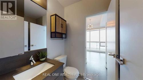 3503 - 89 Dunfield Avenue, Toronto, ON - Indoor Photo Showing Bathroom