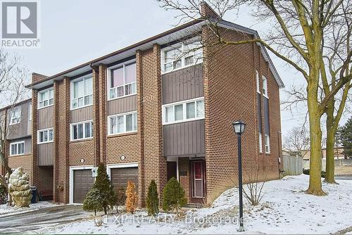 2 Dove Hawkway Way, Toronto, ON - Outdoor