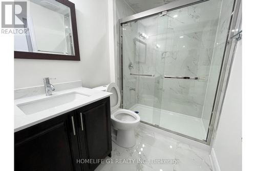 82 Truro Circle, Brampton, ON - Indoor Photo Showing Bathroom