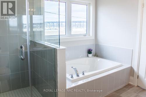 266 Palace Street, Thorold (557 - Thorold Downtown), ON - Indoor Photo Showing Bathroom