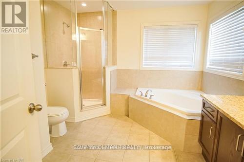 4360 Chemonda Street, Niagara Falls, ON - Indoor Photo Showing Bathroom