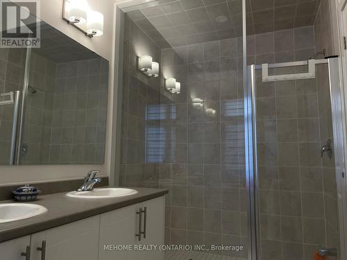 3086 Perkins Way, Oakville, ON - Indoor Photo Showing Bathroom