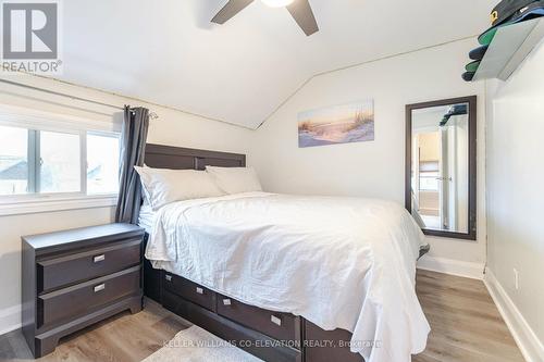 387 Hopewell Avenue, Toronto, ON - Indoor Photo Showing Bedroom