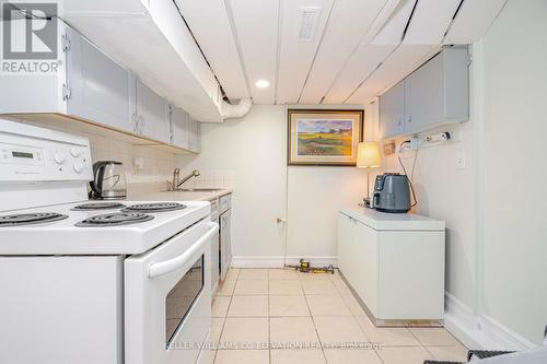 387 Hopewell Avenue, Toronto, ON - Indoor Photo Showing Kitchen