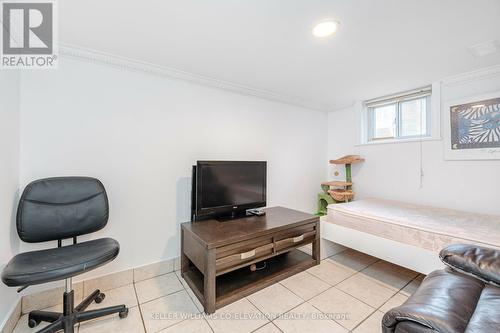 387 Hopewell Avenue, Toronto, ON - Indoor Photo Showing Bedroom