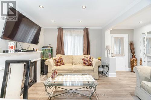 387 Hopewell Avenue, Toronto, ON - Indoor Photo Showing Living Room With Fireplace