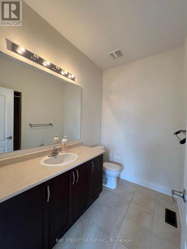 915 Ernest Cousins Circle, Newmarket, ON - Indoor Photo Showing Bathroom