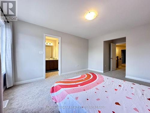 7266 Parkside Road, Niagara Falls (222 - Brown), ON - Indoor Photo Showing Bedroom