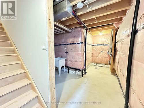 7266 Parkside Road, Niagara Falls (222 - Brown), ON - Indoor Photo Showing Basement