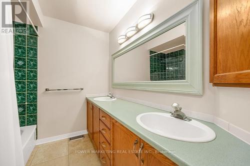 6059 Pineglade Crescent, Ottawa, ON - Indoor Photo Showing Bathroom