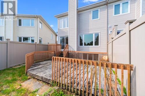 6059 Pineglade Crescent, Ottawa, ON - Outdoor With Exterior