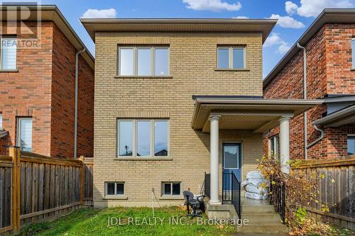 213 Paradelle Drive, Richmond Hill, ON - Outdoor