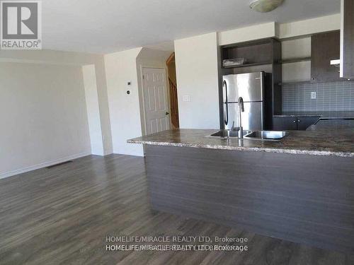 142 Golden Springs Drive, Brampton, ON - Indoor Photo Showing Kitchen