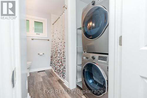 774 Cork Street, Ottawa, ON - Indoor Photo Showing Laundry Room