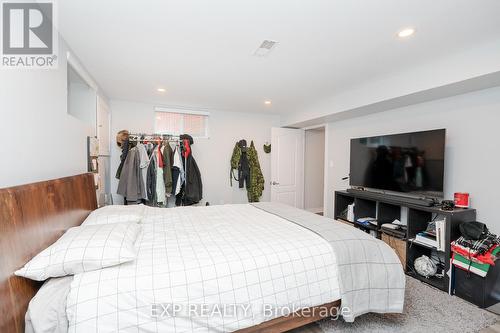 774 Cork Street, Ottawa, ON - Indoor Photo Showing Bedroom