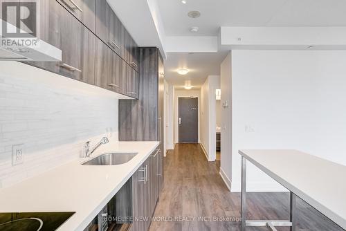 1014 - 8081 Birchmount Road, Markham, ON - Indoor Photo Showing Kitchen