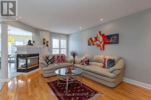 7350 Black Walnut Trail, Mississauga, ON - Indoor Photo Showing Living Room With Fireplace