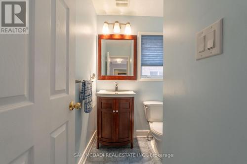 7350 Black Walnut Trail, Mississauga, ON - Indoor Photo Showing Bathroom