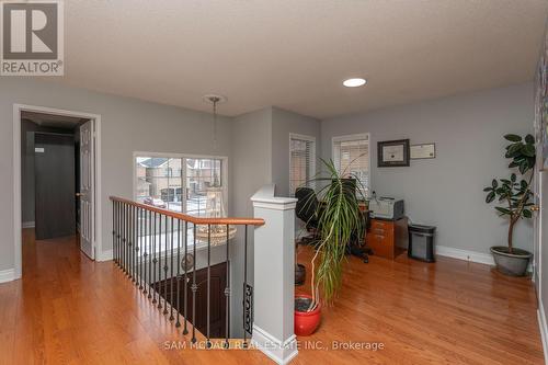 7350 Black Walnut Trail, Mississauga, ON - Indoor Photo Showing Other Room