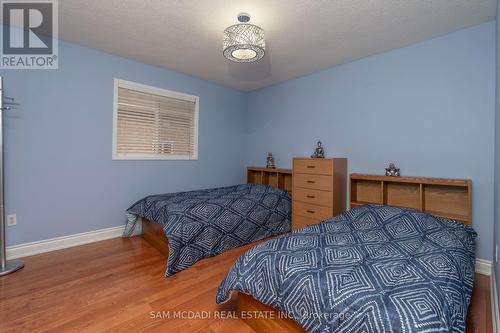 7350 Black Walnut Trail, Mississauga, ON - Indoor Photo Showing Bedroom