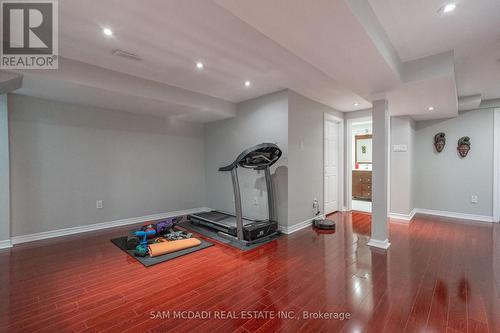 7350 Black Walnut Trail, Mississauga, ON - Indoor Photo Showing Gym Room